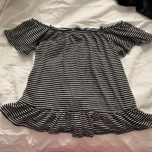 STRIPPED OFF THE SHOULDER FLOWY TOP